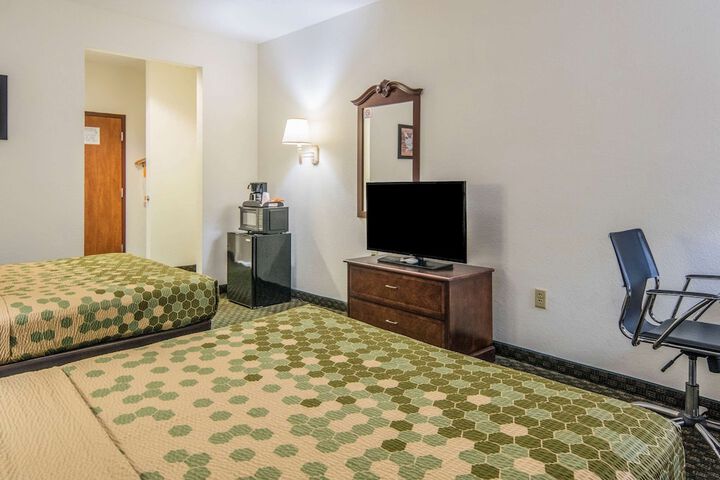 Room 14 of 33