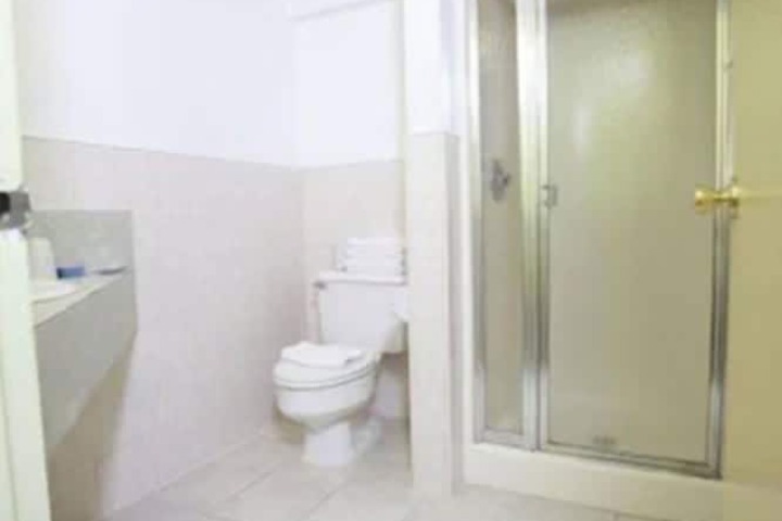 Room 13 of 26