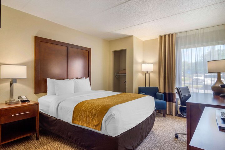 Room 16 of 48