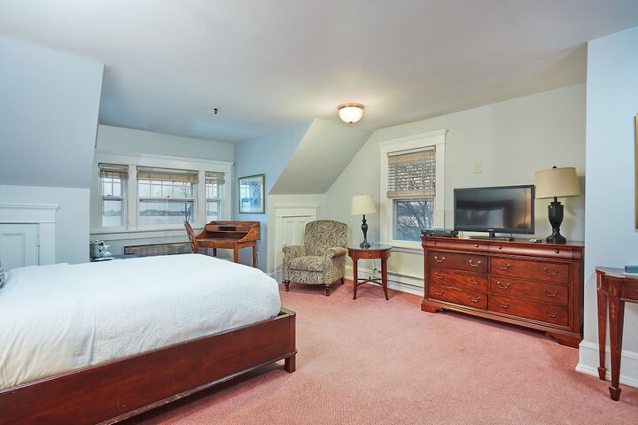 Room 26 of 33