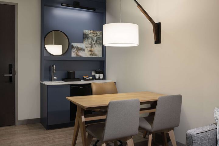 Room 29 of 49