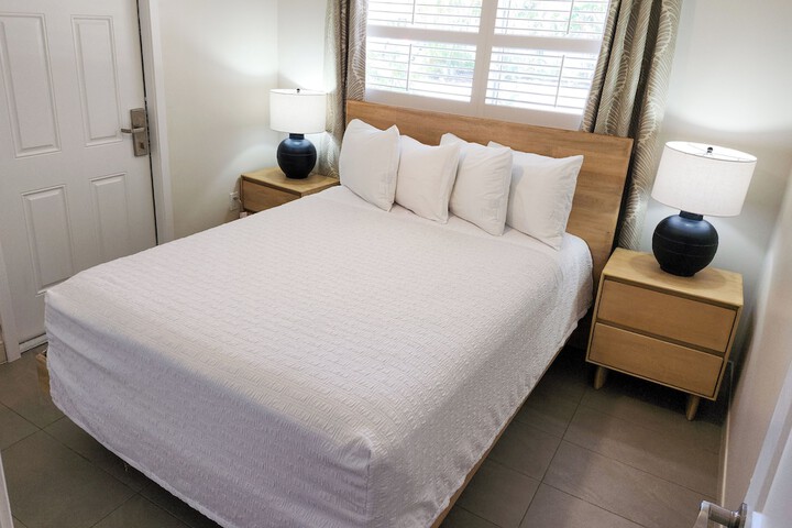 Marco Island Lakeside Inn