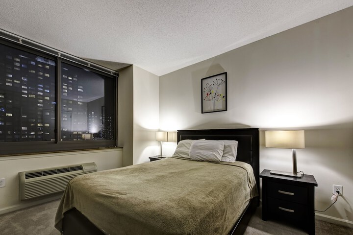 Room 9 of 48