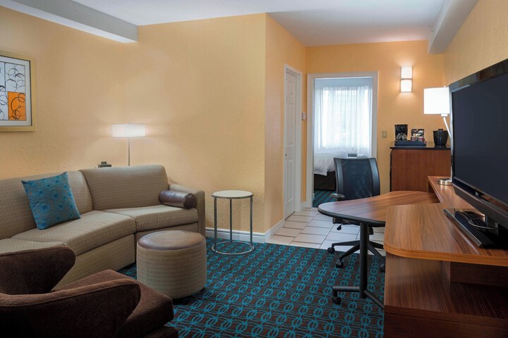 Room 16 of 50