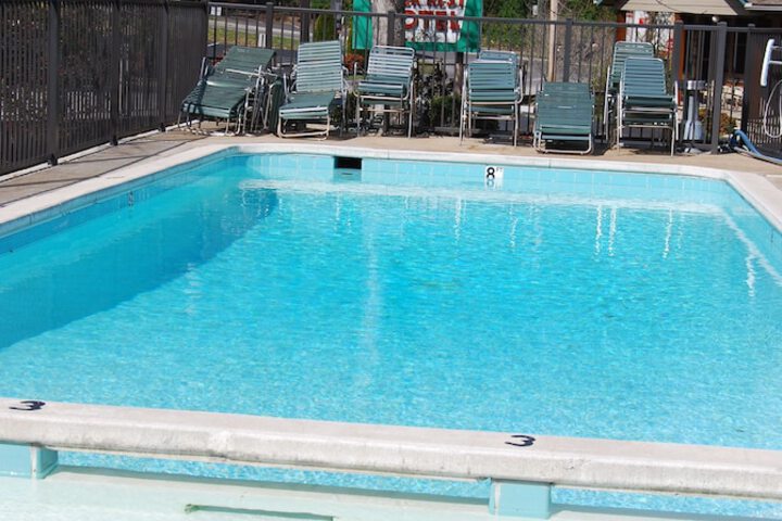 Pool 10 of 93