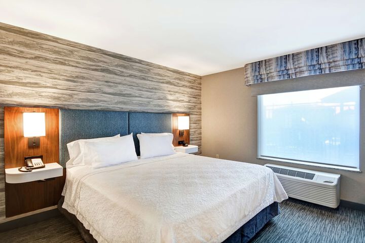 Room 12 of 40