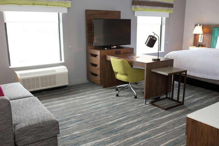 Hampton Inn & Suites Dundee