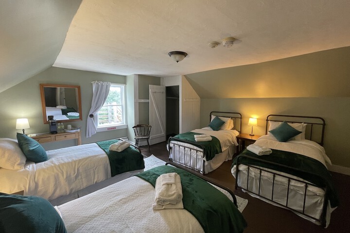 Stone Hearth Inn and Eatery