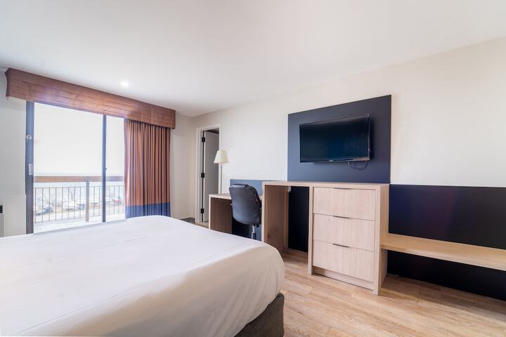 Room 11 of 22