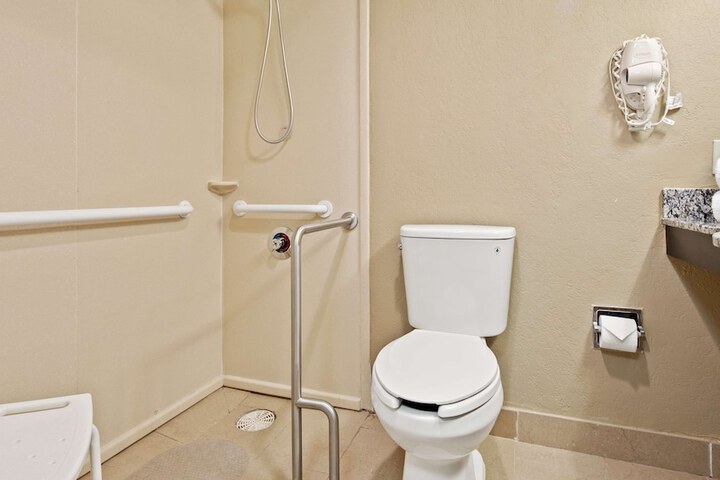 Room 20 of 37
