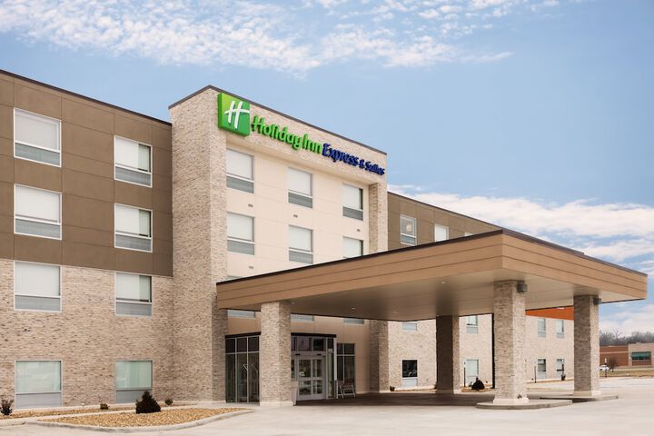 Holiday Inn Express & Suites West Plains Southwest by IHG