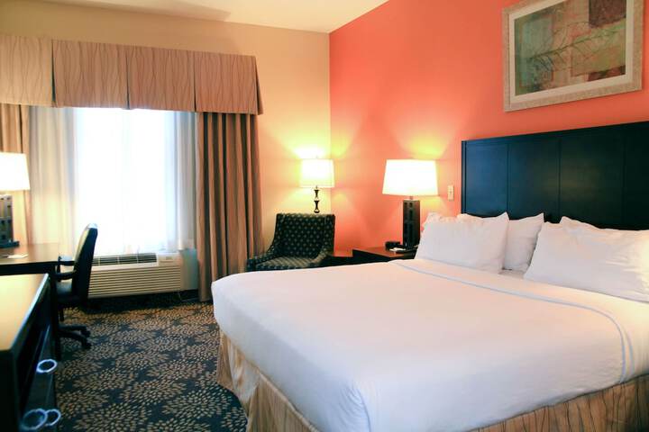 Holiday Inn Express Hotel & Suites Grand Island by IHG
