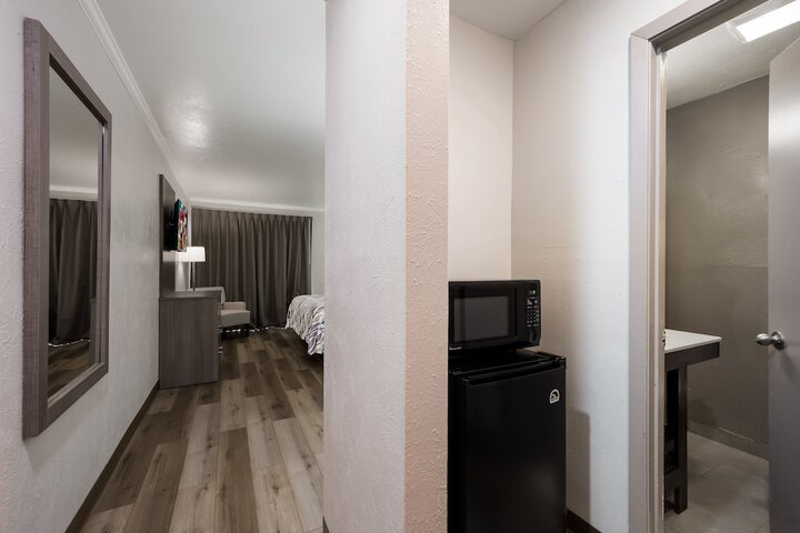 Room 26 of 31