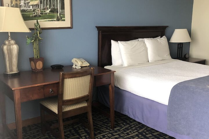Room 27 of 37
