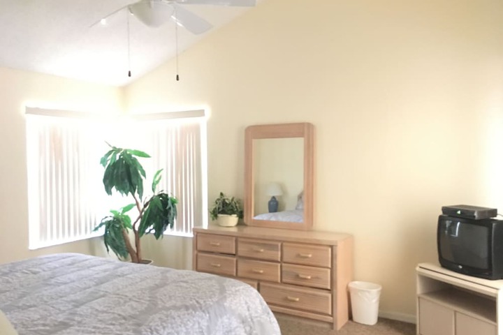 Room 11 of 49