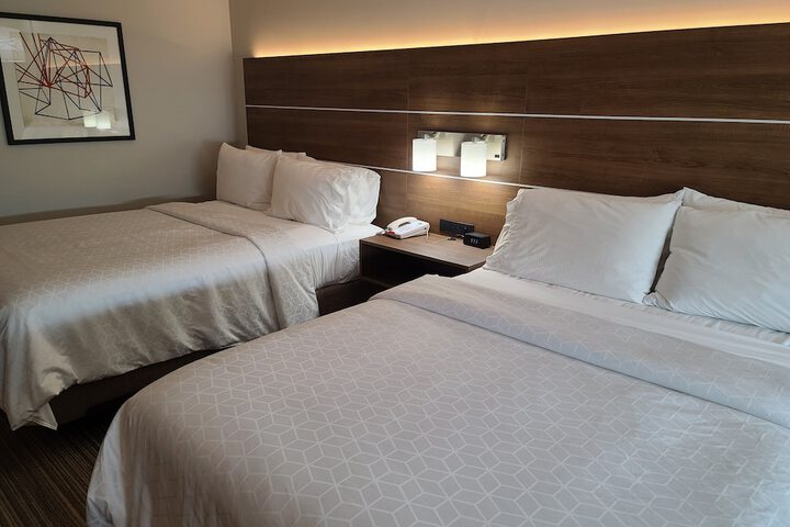 Room 18 of 32