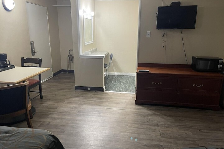 Room 16 of 55
