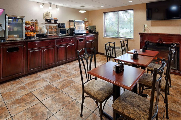Best Western Mansfield / Bellville