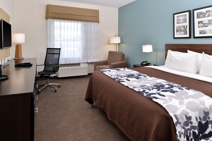 Sleep Inn & Suites Meridian - Bonita Lakes