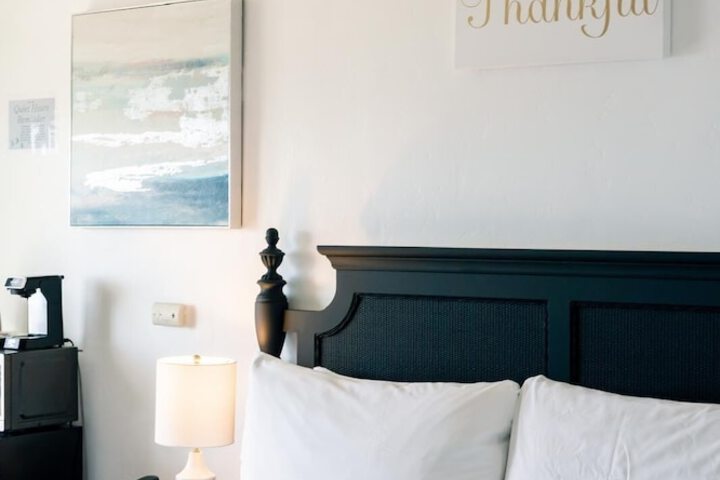 Laguna Cove Hotel