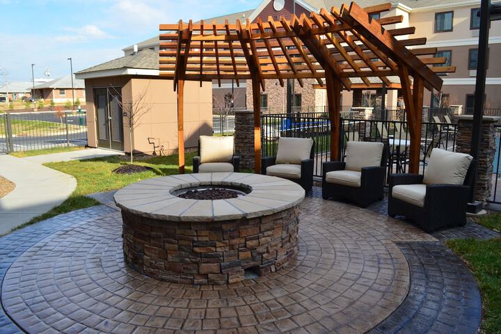 Staybridge Suites Bowling Green by IHG