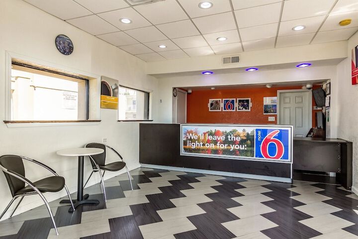 Motel 6 Elizabeth NJ - Newark Liberty Intl Airport