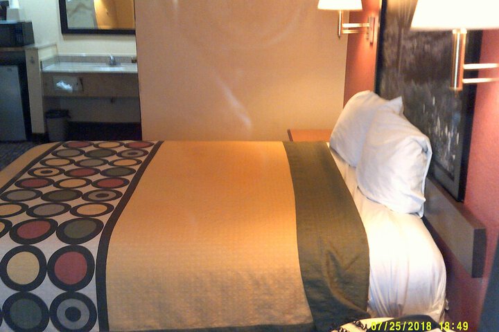 Room 10 of 23