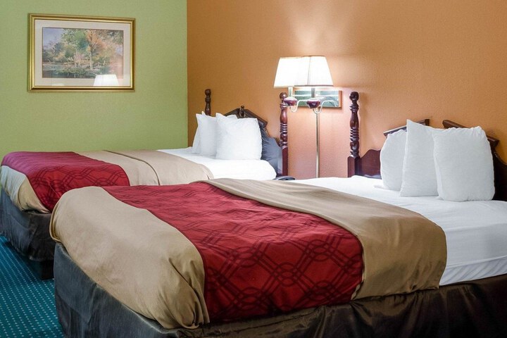 Econo Lodge Canton I-55