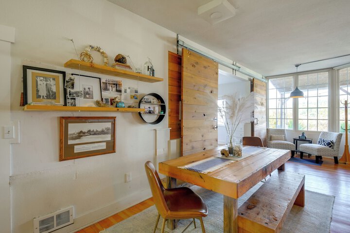 Gig Harbor House w / Private Beach + Views!