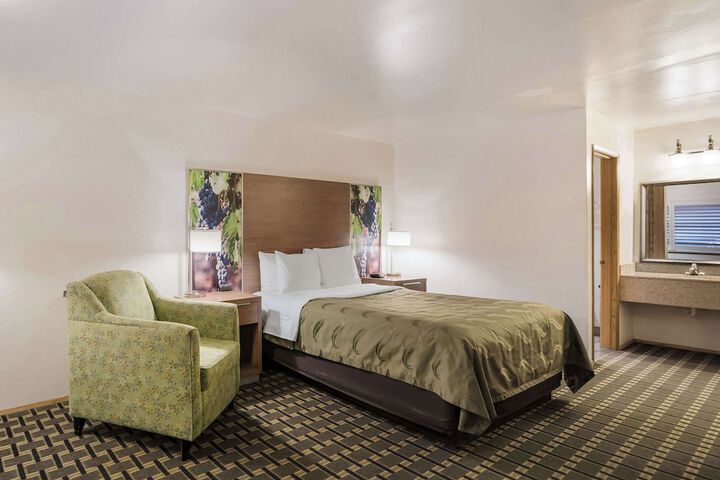 Room 41 of 47