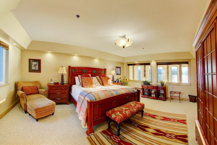 Room 20 of 183