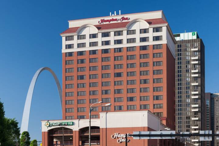 Hotel 2 of 55