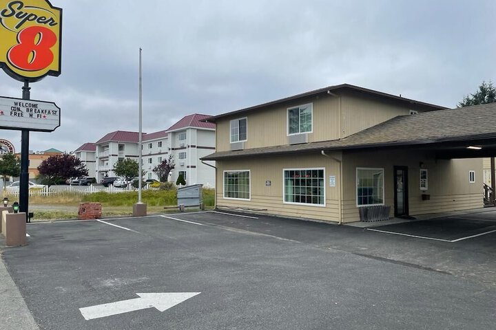Super 8 by Wyndham Crescent City