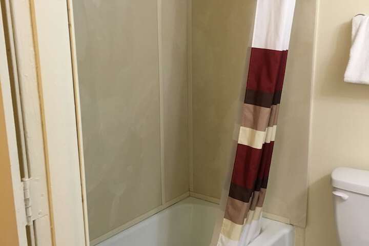 Room 16 of 29