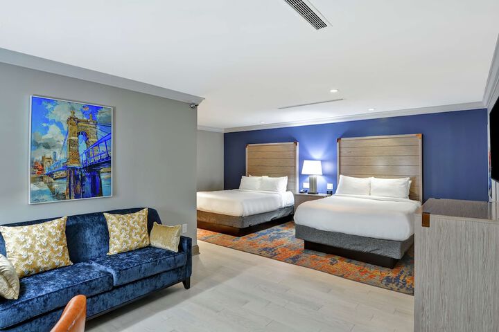 The Cincinnatian Hotel Curio Collection by Hilton