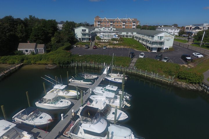 Anchor in Distinctive Waterfront Lodging
