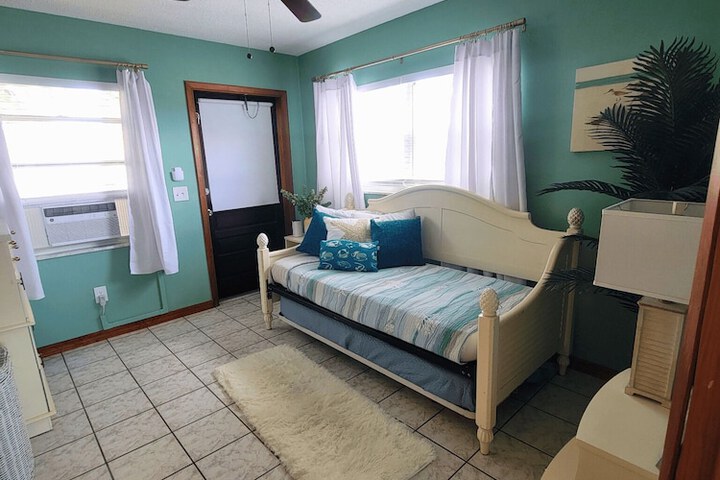 BeachTrail Lodging