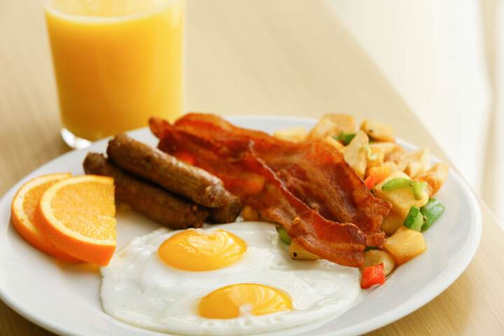 Breakfast/Coffee Service 80 of 91