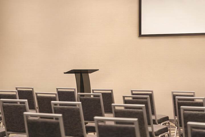 Hilton Knoxville Airport