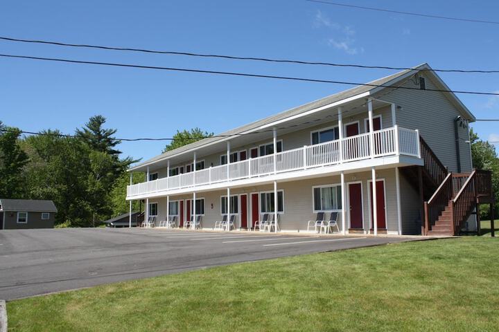 Hotel 10 of 56