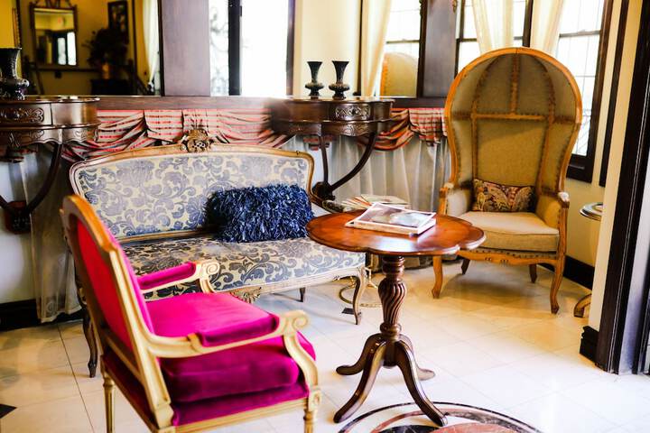 Hotel Interior 4 of 130