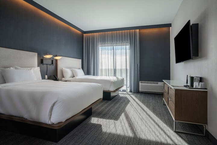 Courtyard by Marriott Indianapolis Fishers