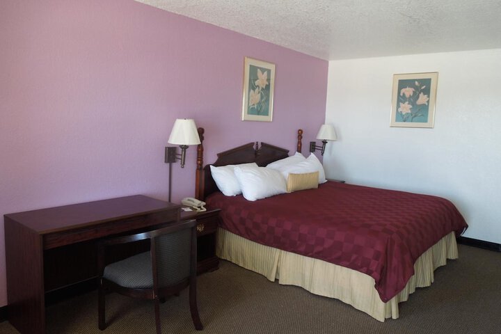 Relax Inn Mineral Wells