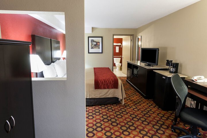 Room 23 of 38