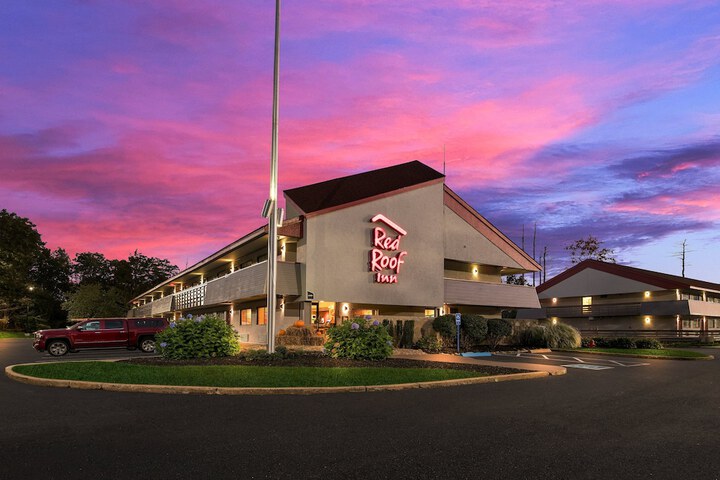 Hotel 7 of 37