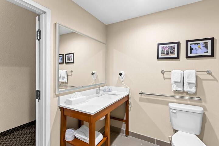 Comfort Inn & Suites Grenada