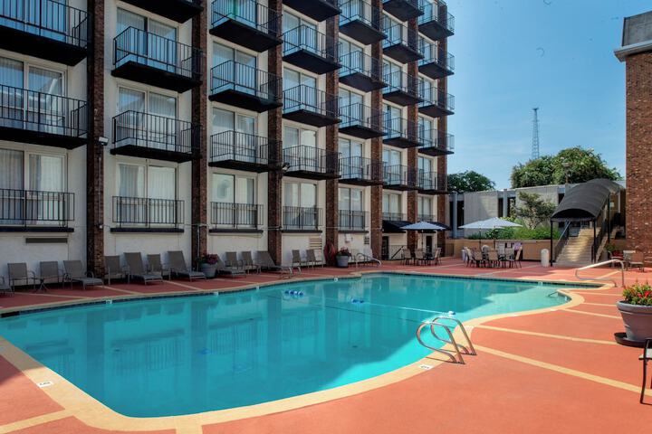 Pool 6 of 51