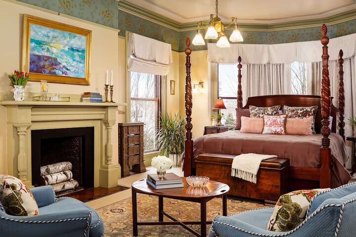 Room 37 of 47