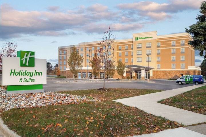 Holiday Inn & Suites Detroit - Troy by IHG