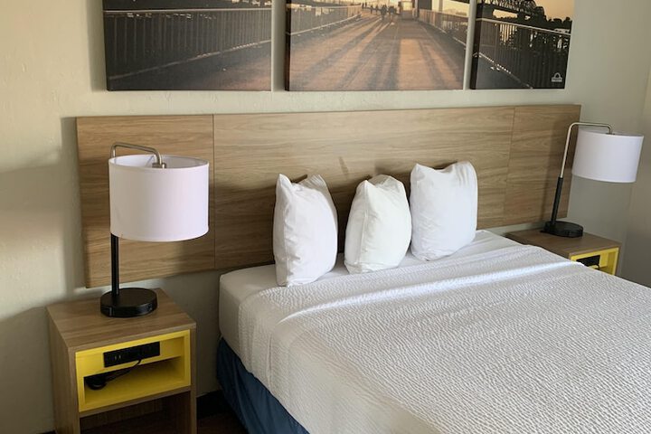 Room 54 of 65